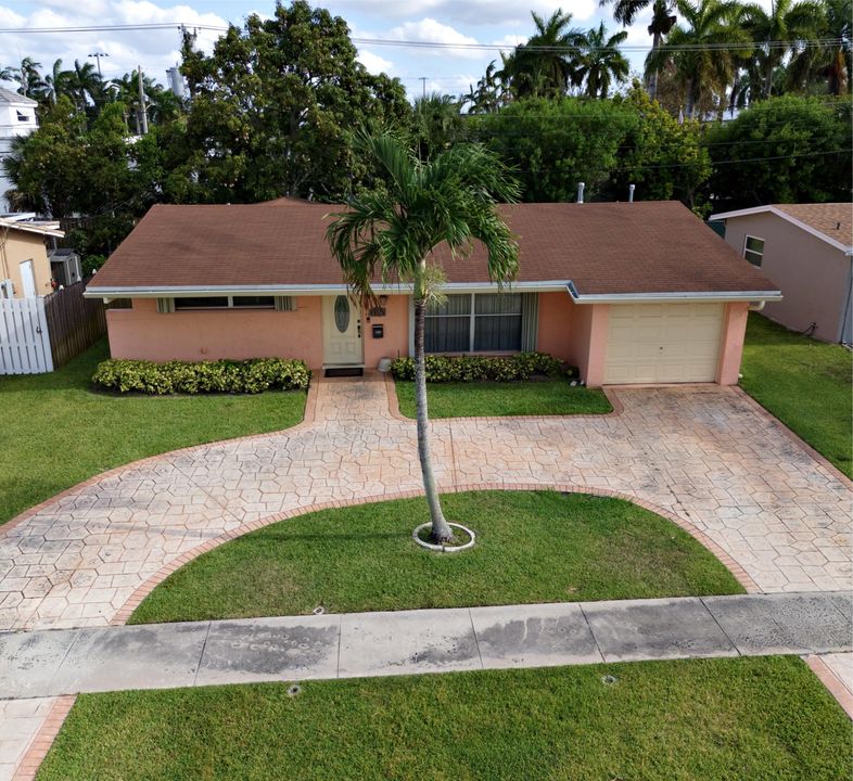 Active With Contract: $399,000 (3 beds, 2 baths, 1530 Square Feet)