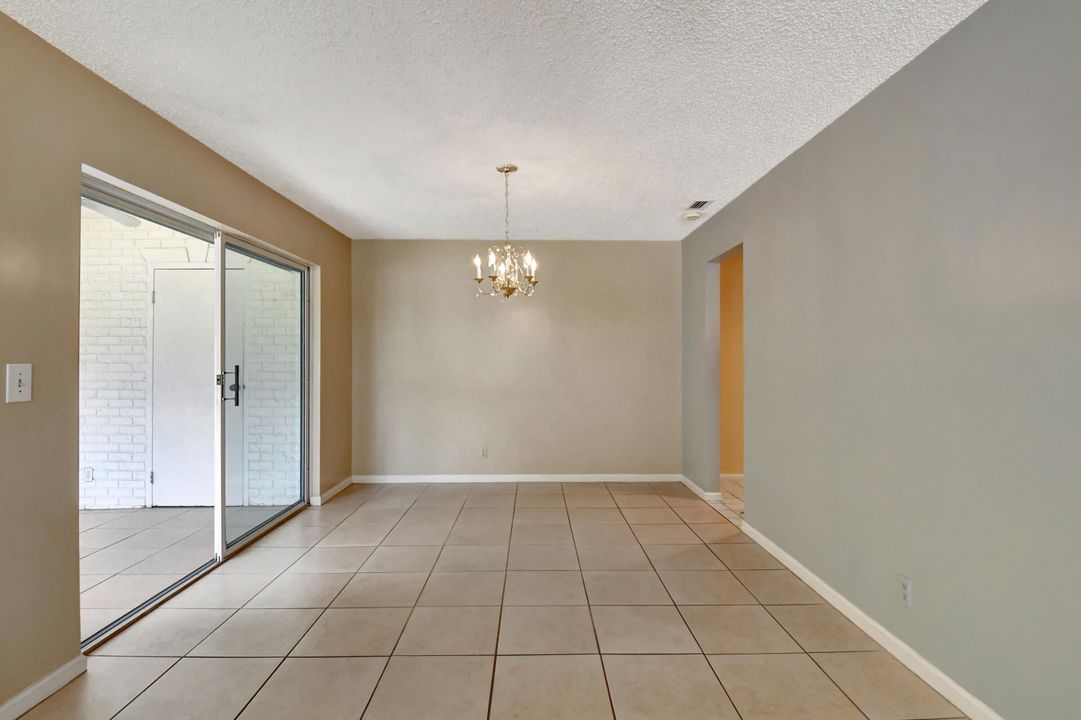 For Sale: $230,000 (2 beds, 2 baths, 1238 Square Feet)