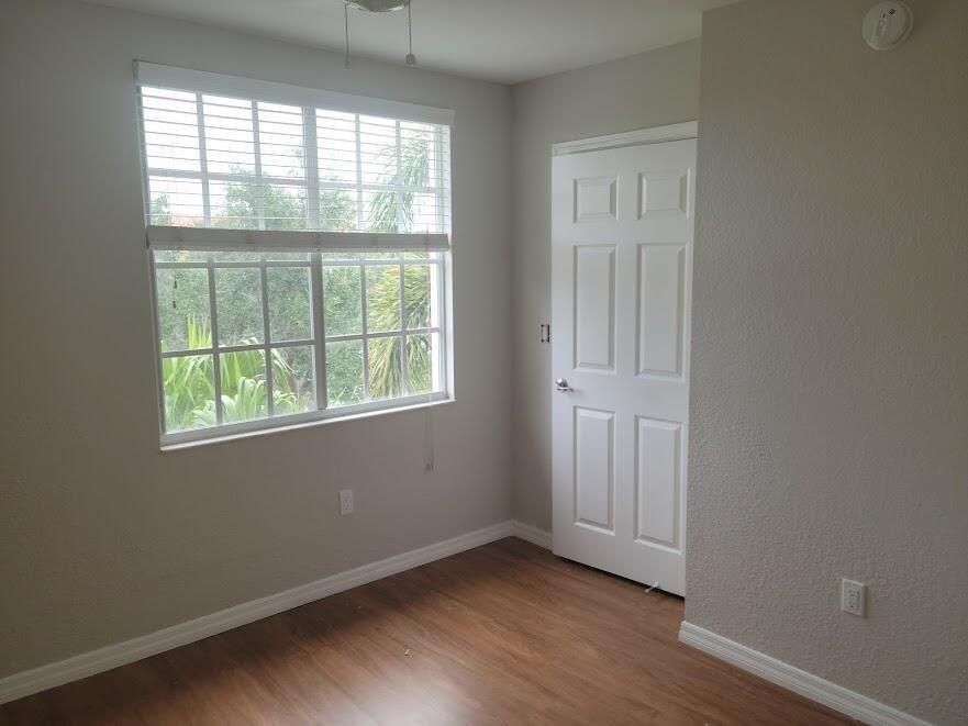 For Rent: $2,400 (3 beds, 2 baths, 1115 Square Feet)