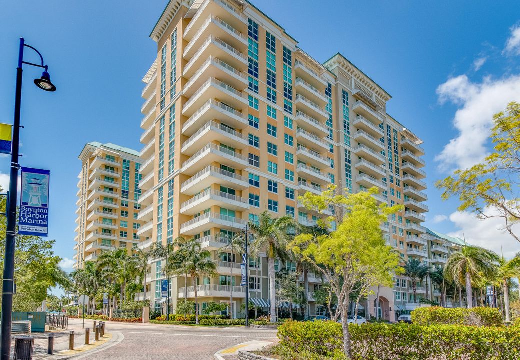 For Sale: $899,000 (3 beds, 2 baths, 1646 Square Feet)