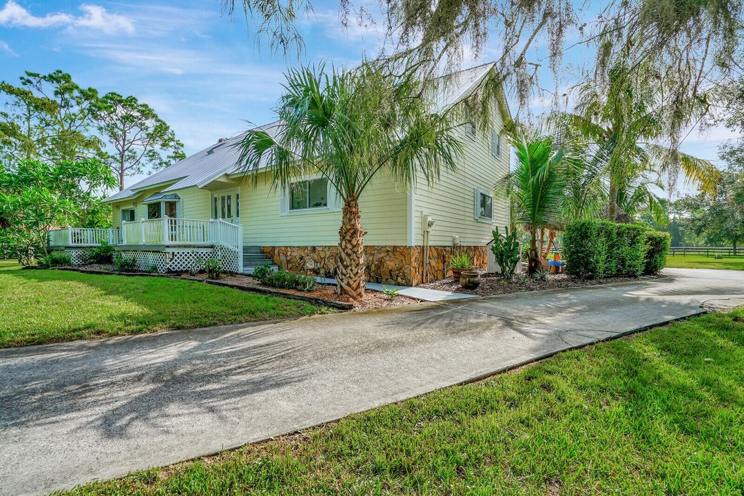 For Sale: $1,800,000 (3 beds, 3 baths, 2715 Square Feet)