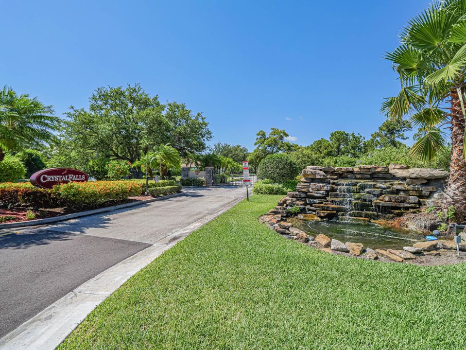 For Sale: $530,000 (3 beds, 2 baths, 1910 Square Feet)