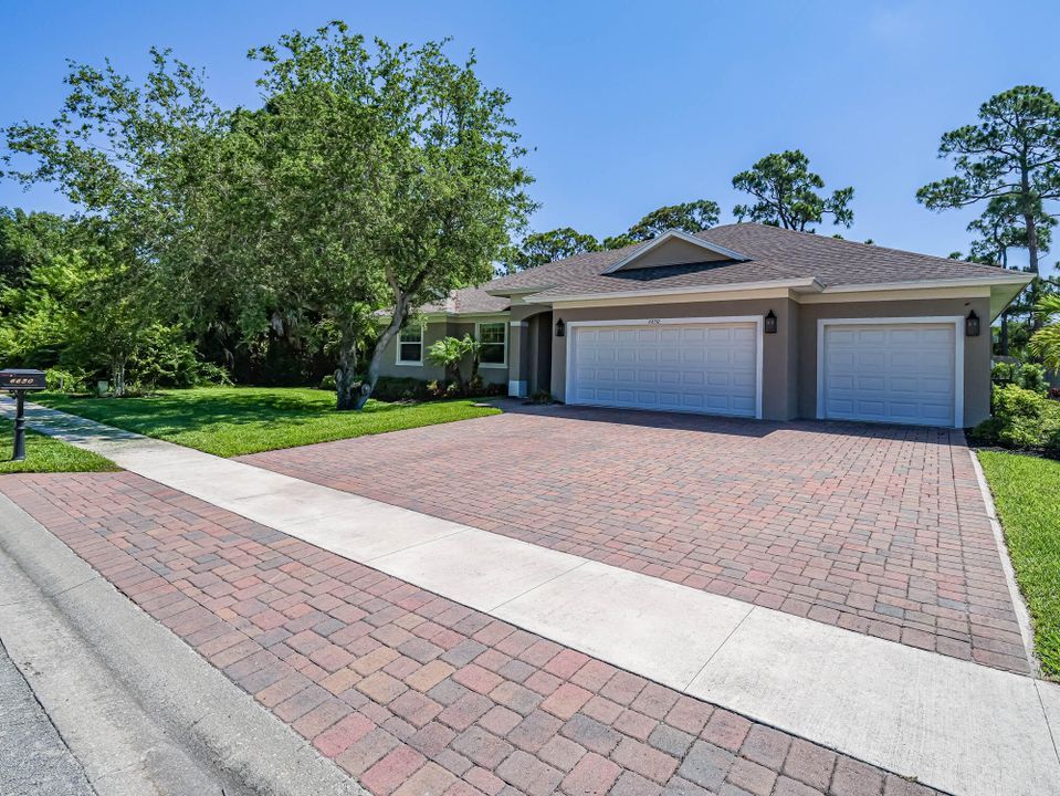 For Sale: $530,000 (3 beds, 2 baths, 1910 Square Feet)