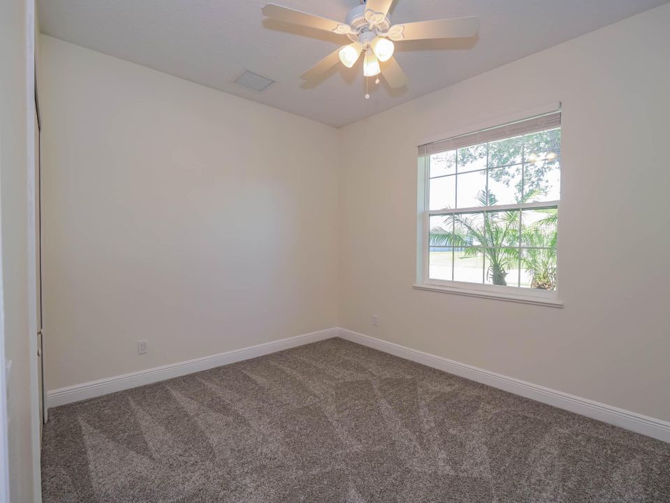 For Sale: $530,000 (3 beds, 2 baths, 1910 Square Feet)