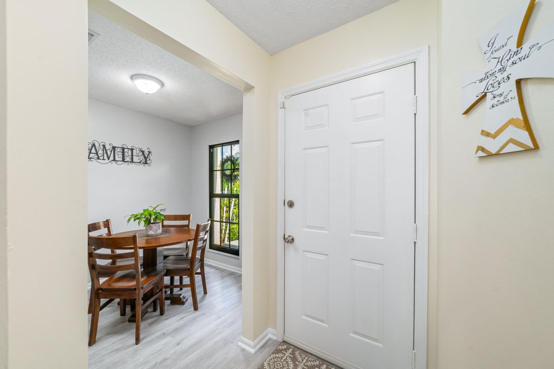 For Sale: $390,000 (2 beds, 2 baths, 1109 Square Feet)