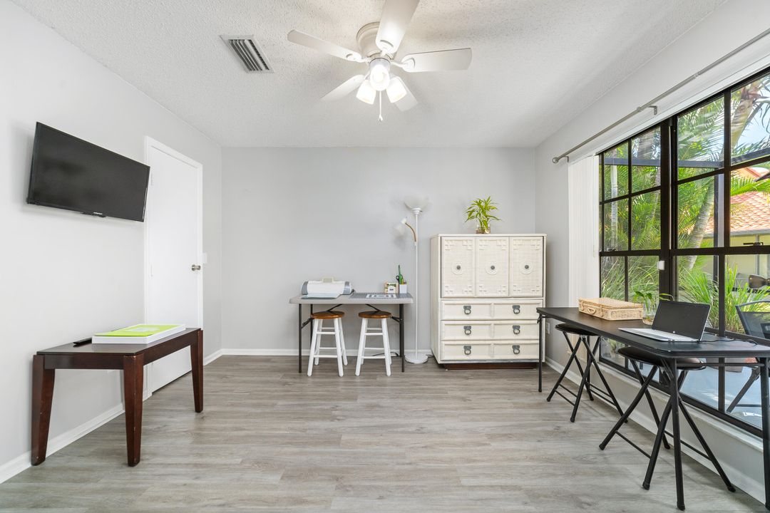 For Sale: $390,000 (2 beds, 2 baths, 1109 Square Feet)