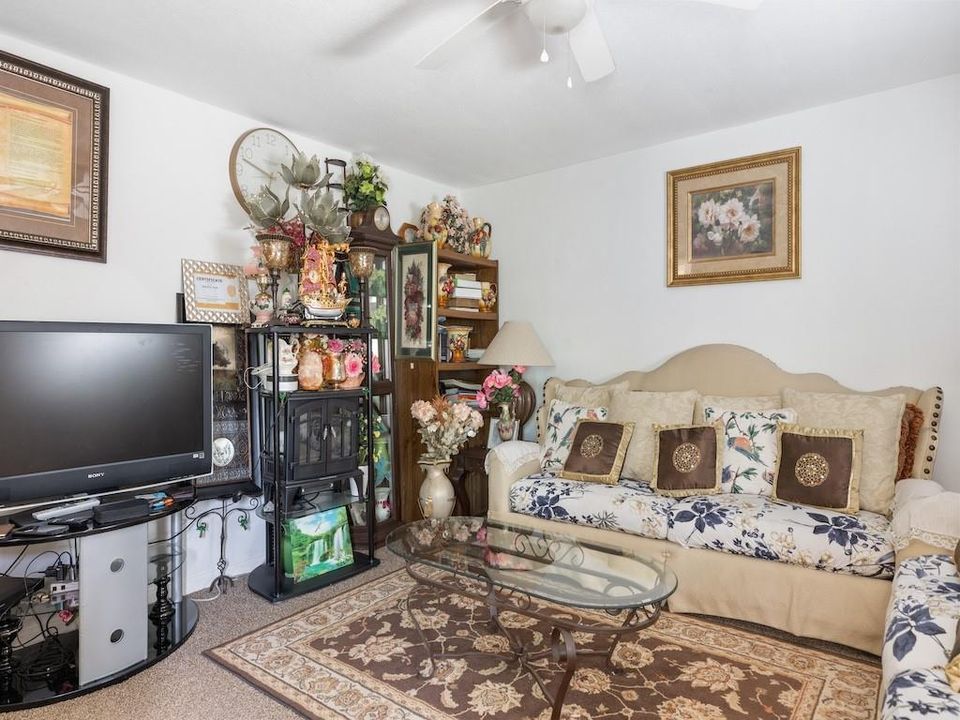 Active With Contract: $210,000 (3 beds, 2 baths, 1203 Square Feet)