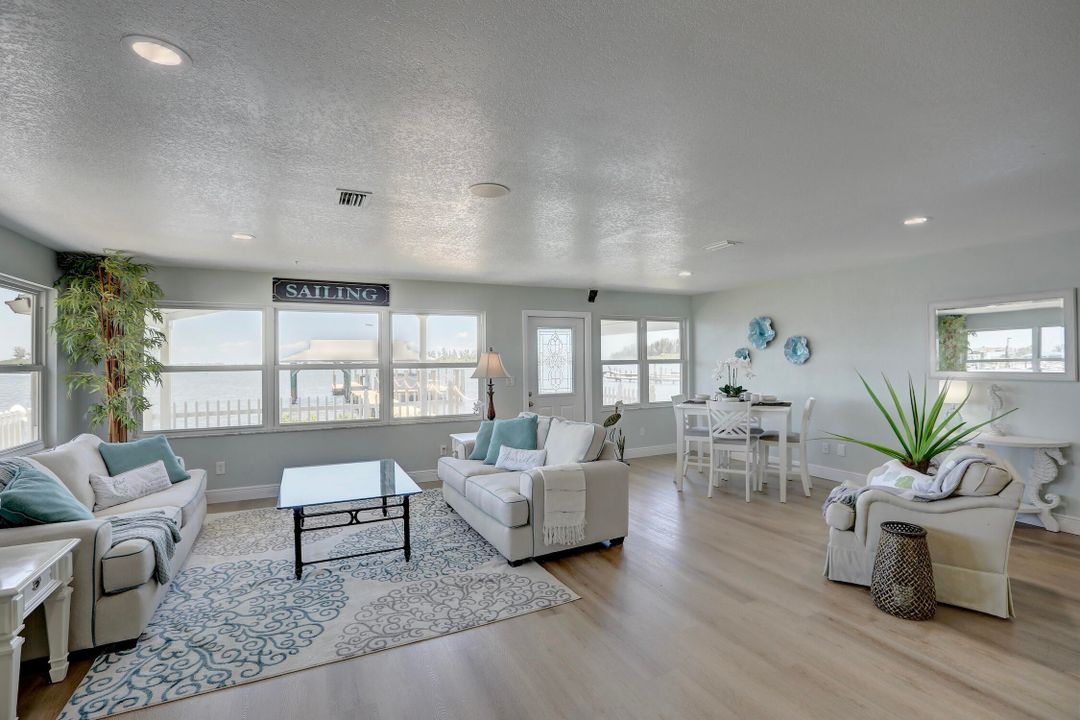 Active With Contract: $1,390,000 (3 beds, 3 baths, 3076 Square Feet)