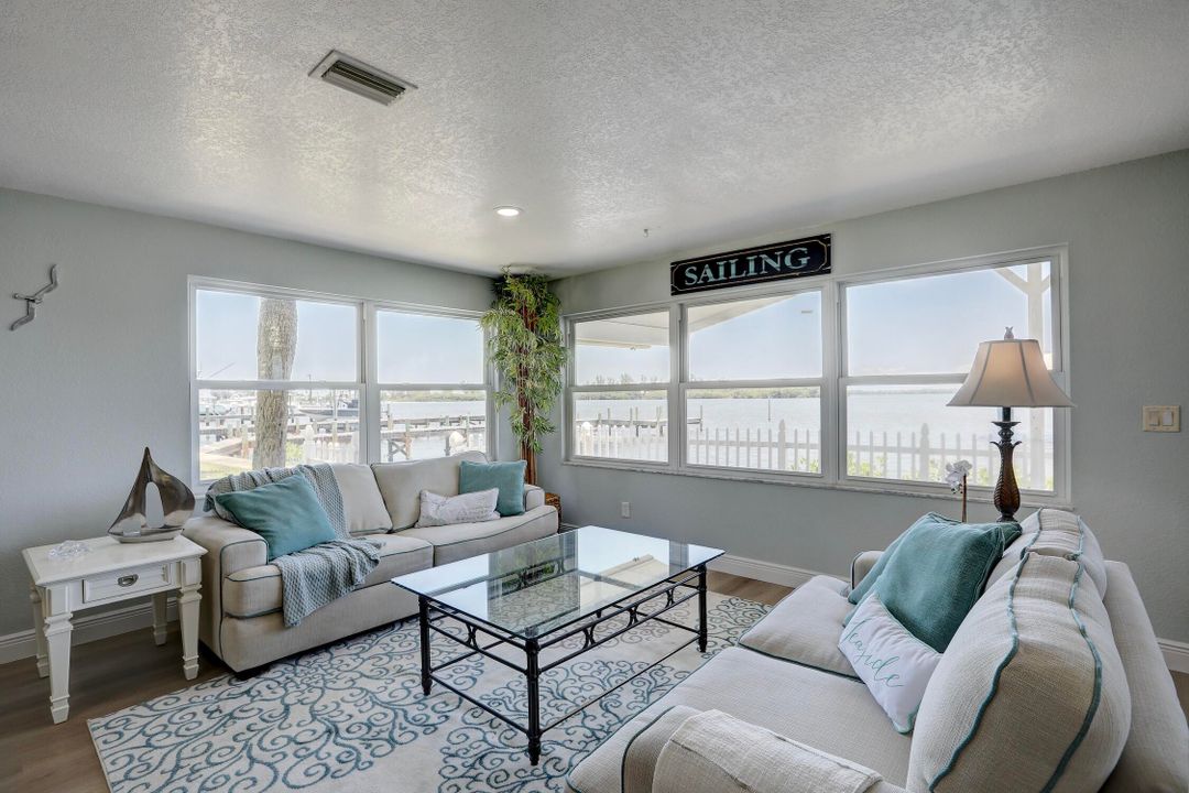 Active With Contract: $1,390,000 (3 beds, 3 baths, 3076 Square Feet)