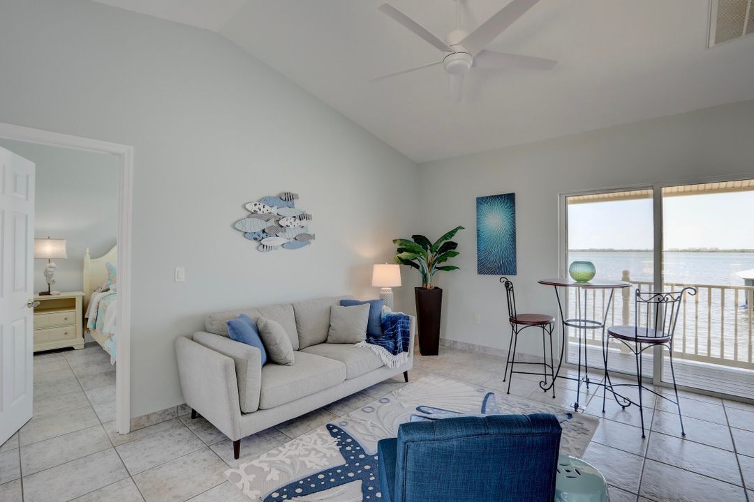 Active With Contract: $1,390,000 (3 beds, 3 baths, 3076 Square Feet)