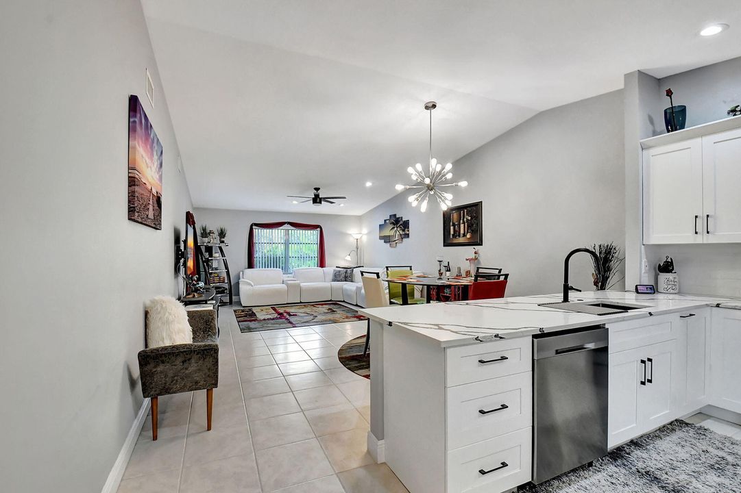 For Sale: $379,000 (2 beds, 2 baths, 1310 Square Feet)