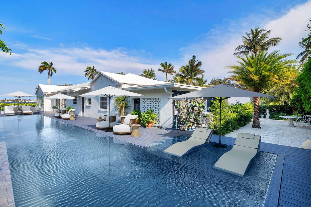 Active With Contract: $5,595,000 (4 beds, 4 baths, 2119 Square Feet)