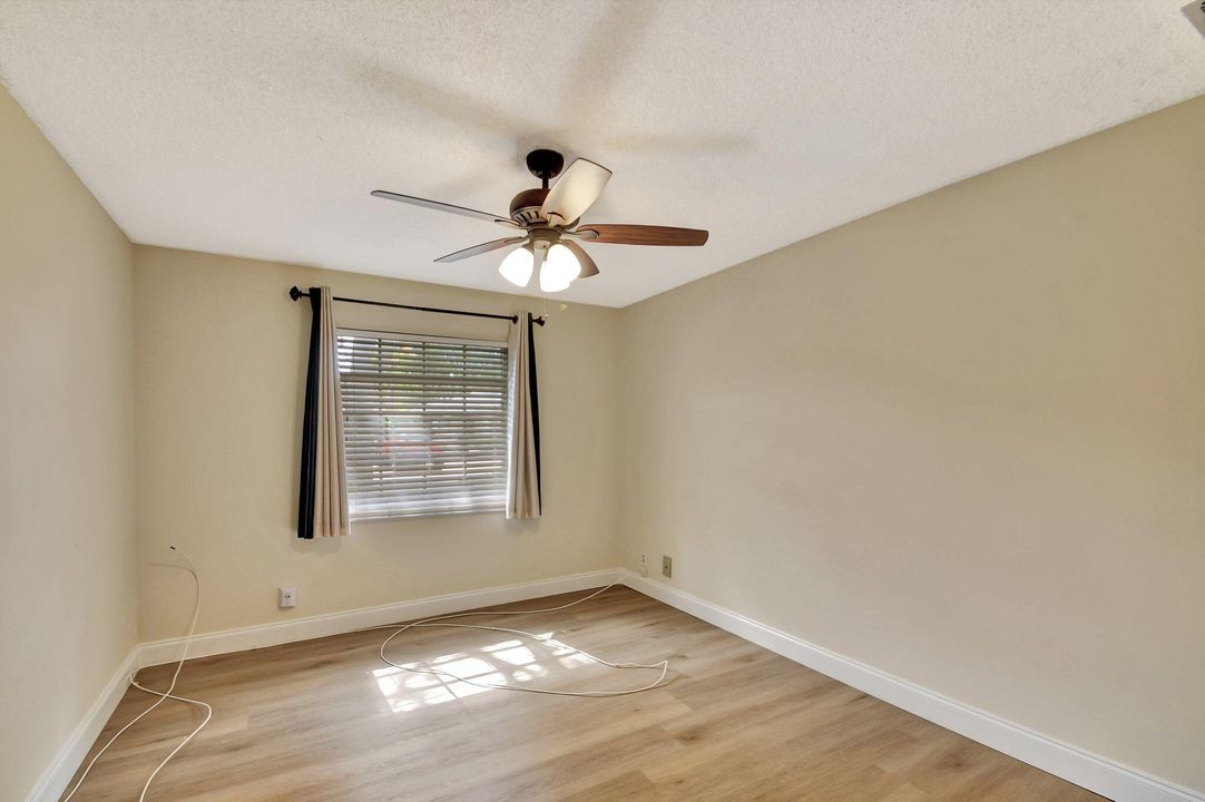 For Sale: $239,000 (2 beds, 2 baths, 1238 Square Feet)