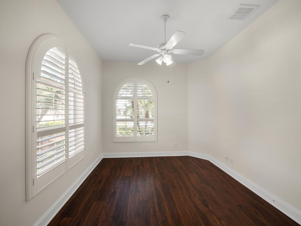 Active With Contract: $3,250 (3 beds, 2 baths, 2000 Square Feet)