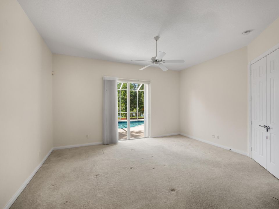 Active With Contract: $3,250 (3 beds, 2 baths, 2000 Square Feet)