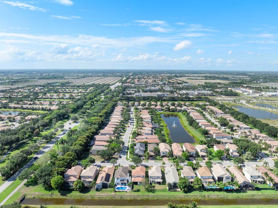 Active With Contract: $689,000 (4 beds, 3 baths, 2530 Square Feet)