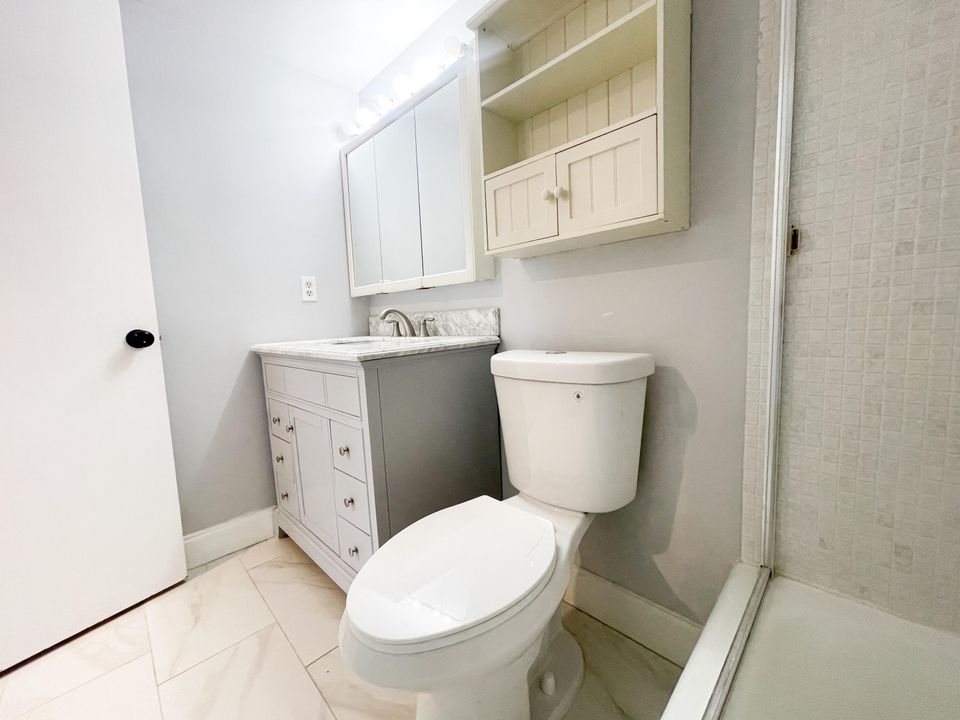 For Sale: $277,000 (2 beds, 2 baths, 1160 Square Feet)