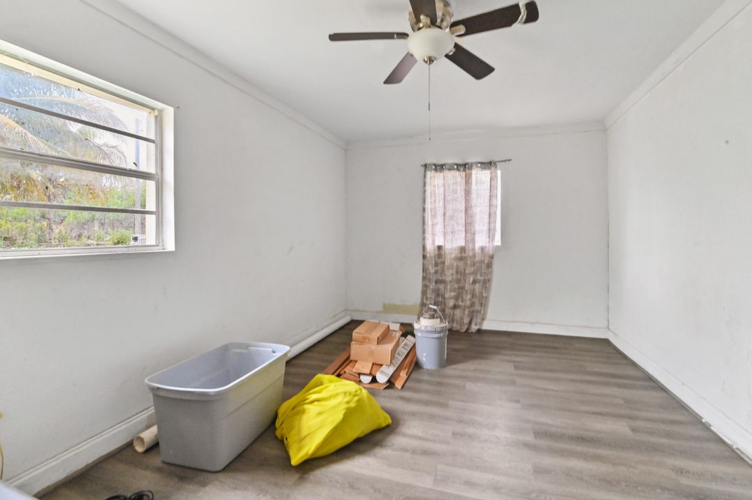 For Sale: $499,900 (3 beds, 2 baths, 1300 Square Feet)