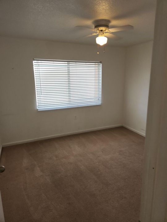 For Rent: $1,900 (2 beds, 2 baths, 960 Square Feet)