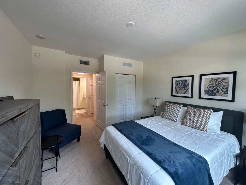 Active With Contract: $5,500 (2 beds, 2 baths, 1153 Square Feet)