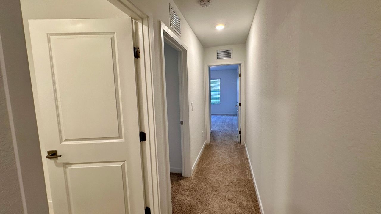 Active With Contract: $3,350 (3 beds, 2 baths, 1554 Square Feet)