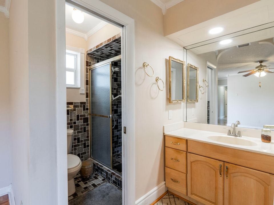 For Sale: $714,000 (4 beds, 2 baths, 2089 Square Feet)