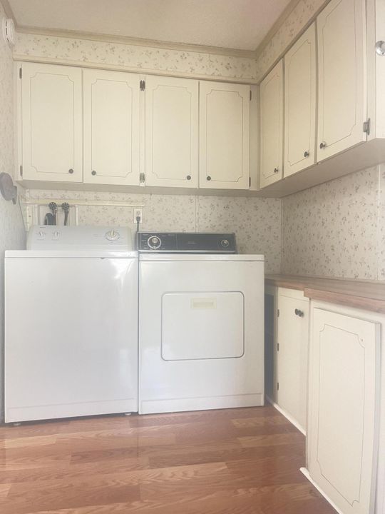 For Sale: $199,000 (2 beds, 2 baths, 1331 Square Feet)