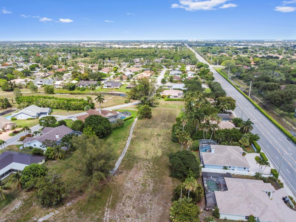 Active With Contract: $749,900 (4 beds, 3 baths, 2349 Square Feet)