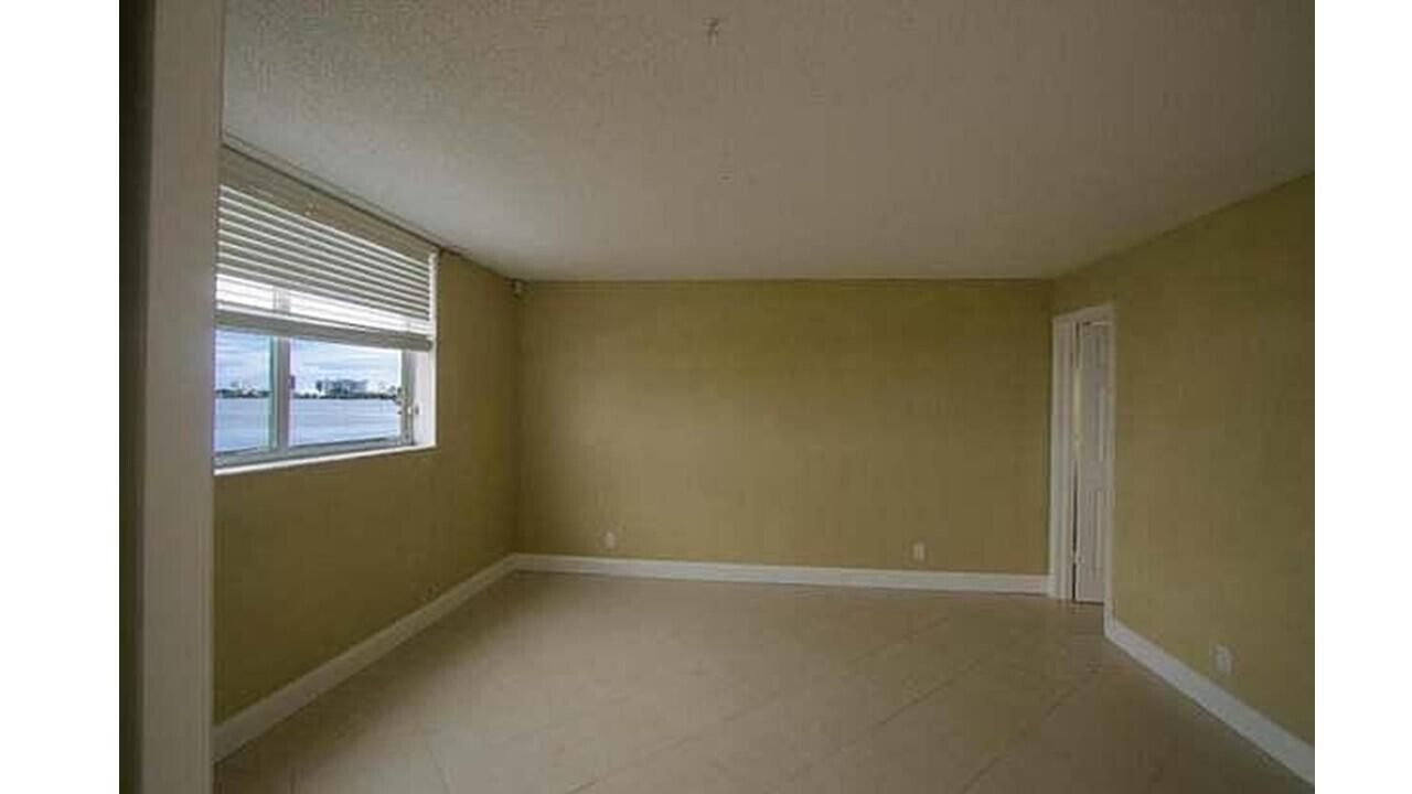 For Rent: $1,750 (2 beds, 2 baths, 906 Square Feet)