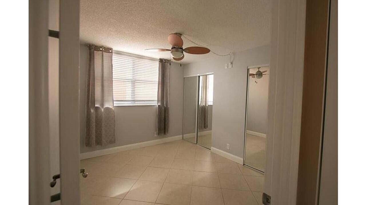 For Rent: $1,750 (2 beds, 2 baths, 906 Square Feet)