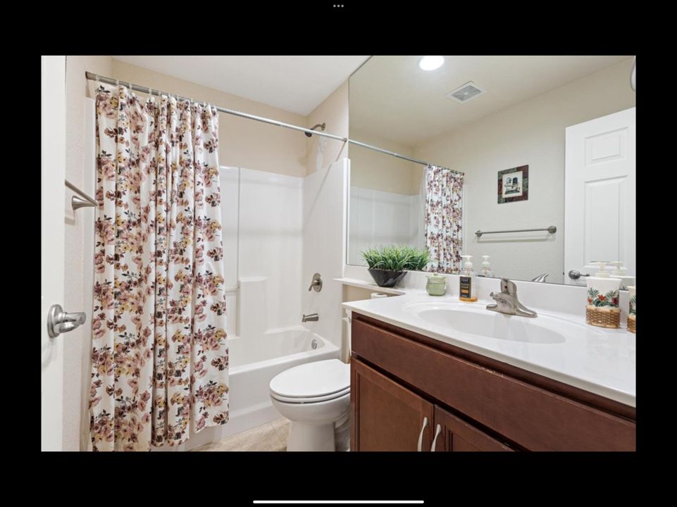 Active With Contract: $195,000 (2 beds, 2 baths, 1451 Square Feet)