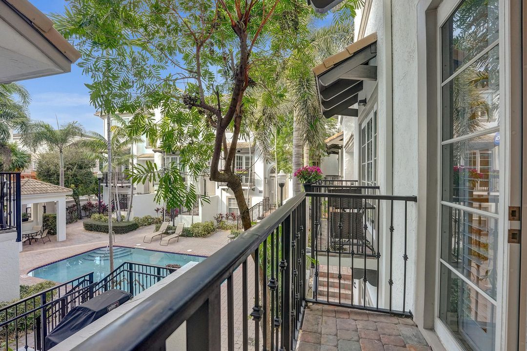 Active With Contract: $5,000 (3 beds, 3 baths, 1858 Square Feet)