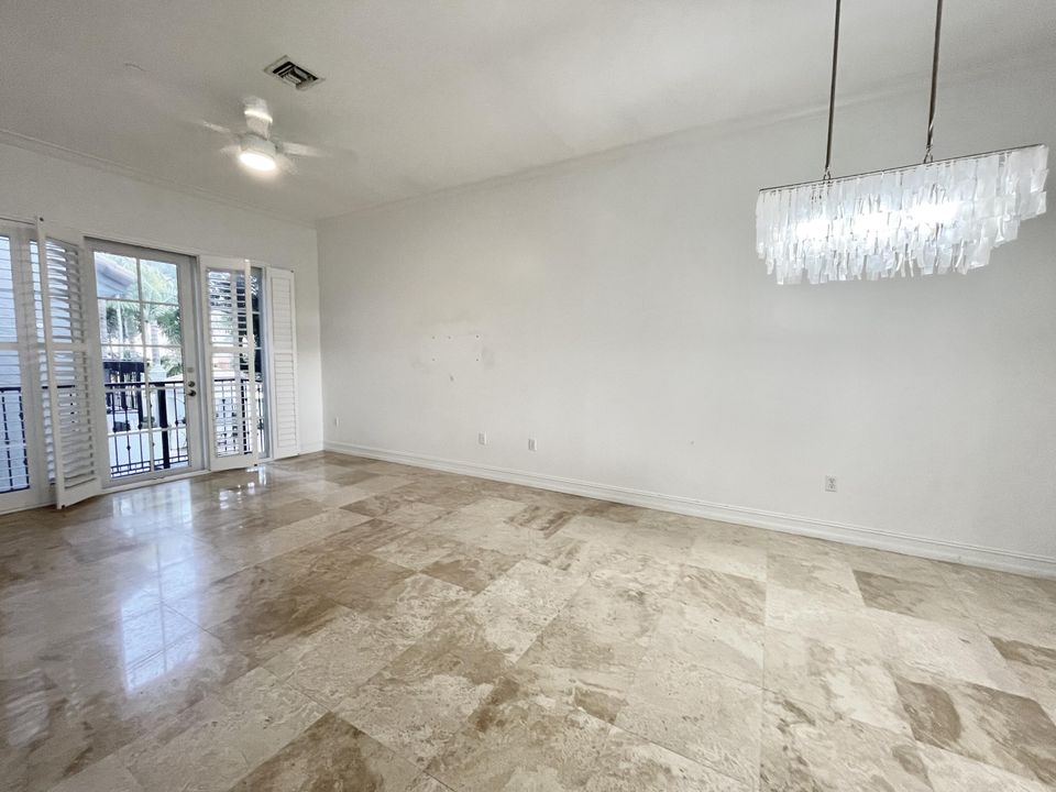 Active With Contract: $5,000 (3 beds, 3 baths, 1858 Square Feet)