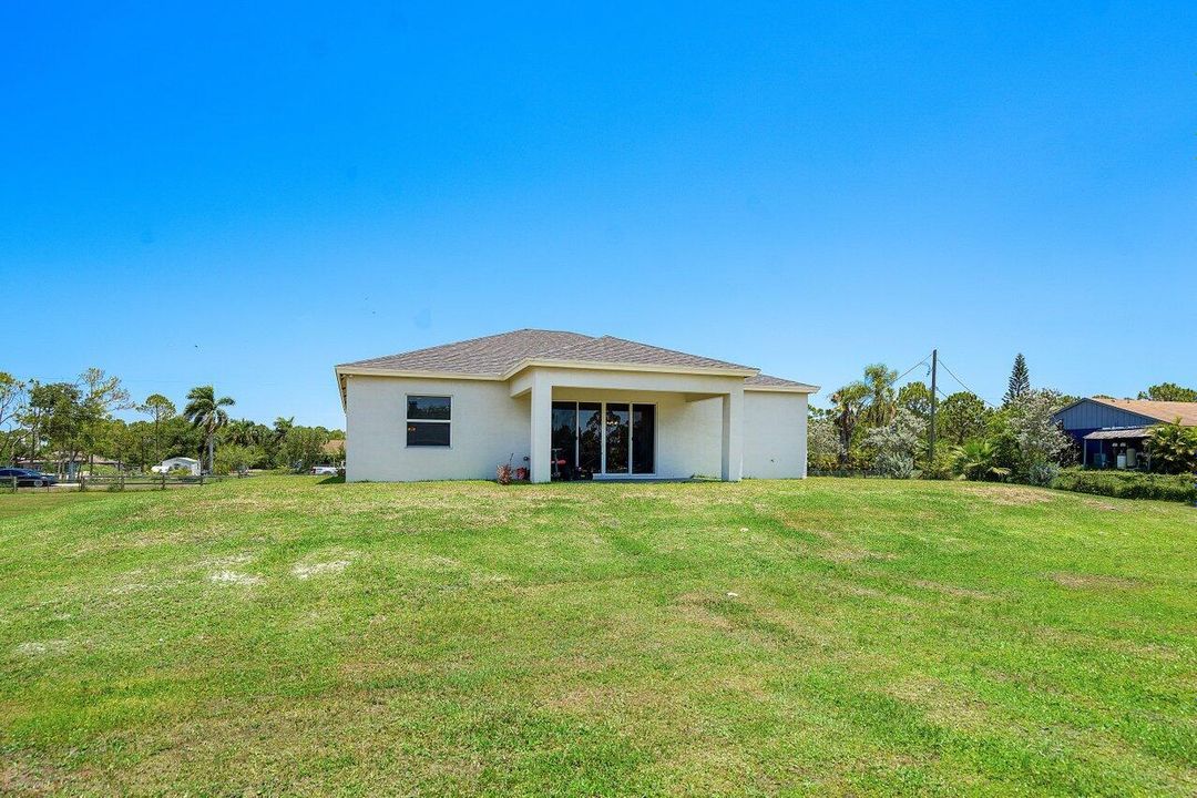 For Sale: $715,000 (4 beds, 2 baths, 2096 Square Feet)