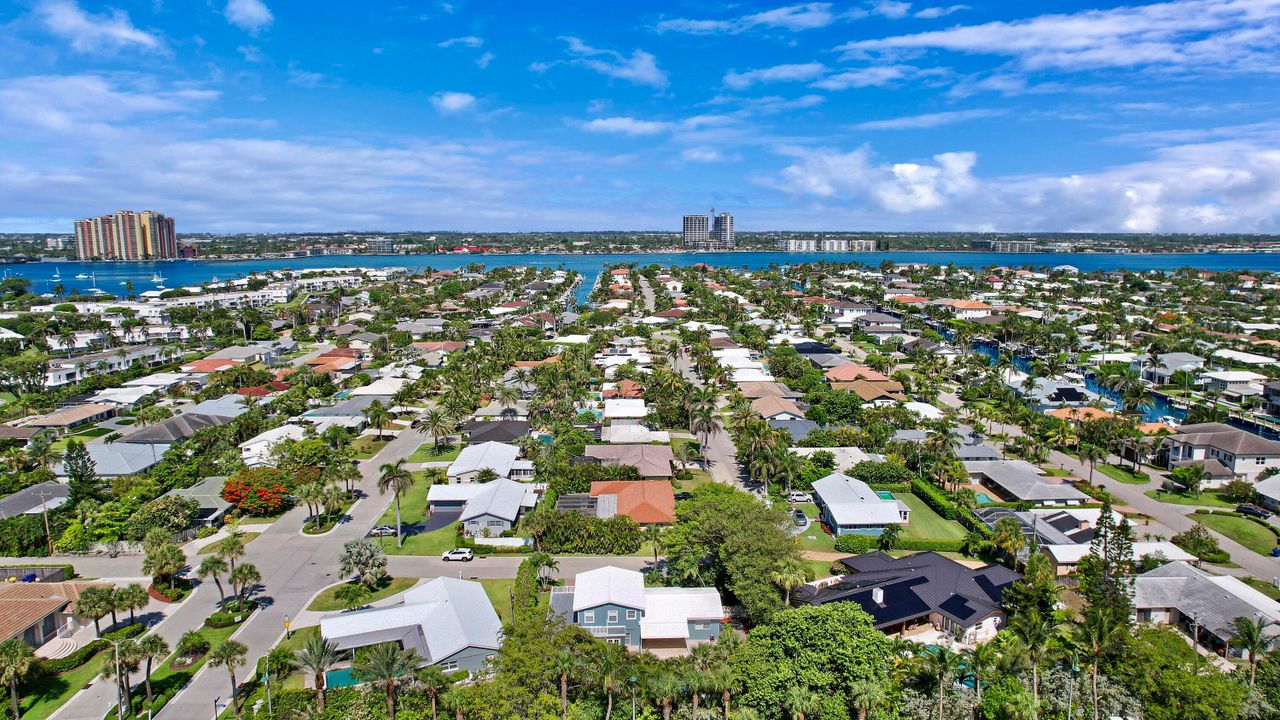 For Sale: $1,200,000 (3 beds, 3 baths, 2147 Square Feet)