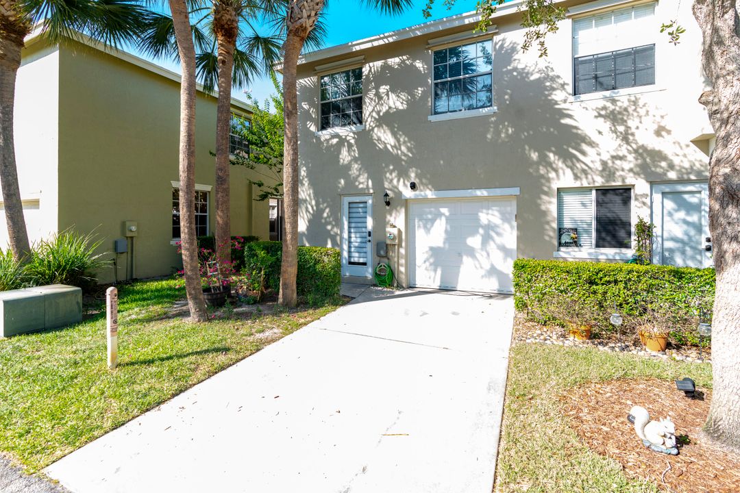 Active With Contract: $285,000 (3 beds, 2 baths, 1350 Square Feet)