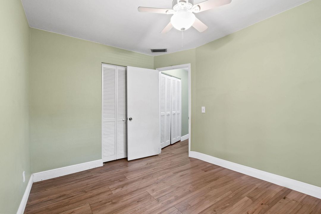 For Sale: $229,900 (3 beds, 2 baths, 1076 Square Feet)