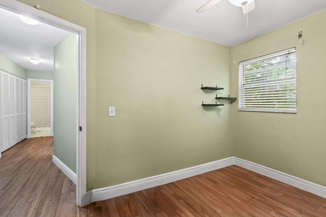 For Sale: $229,900 (3 beds, 2 baths, 1076 Square Feet)