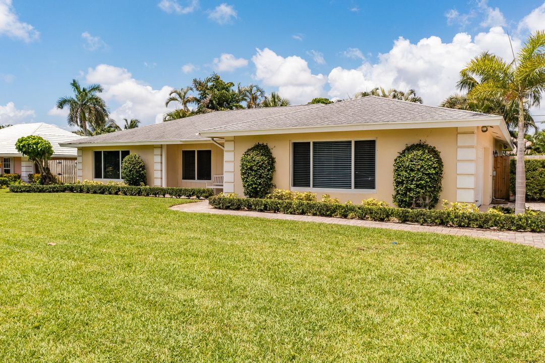 For Sale: $1,150,000 (3 beds, 2 baths, 1936 Square Feet)