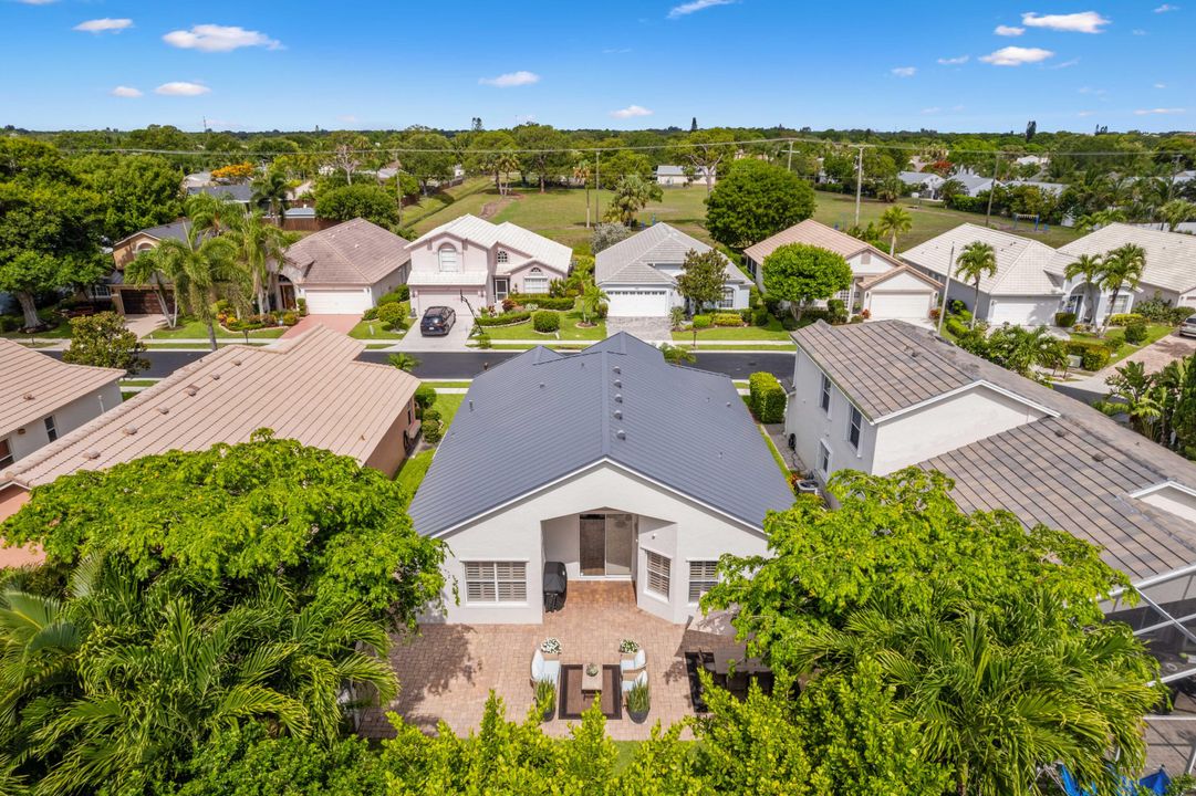 For Sale: $765,000 (3 beds, 2 baths, 1579 Square Feet)