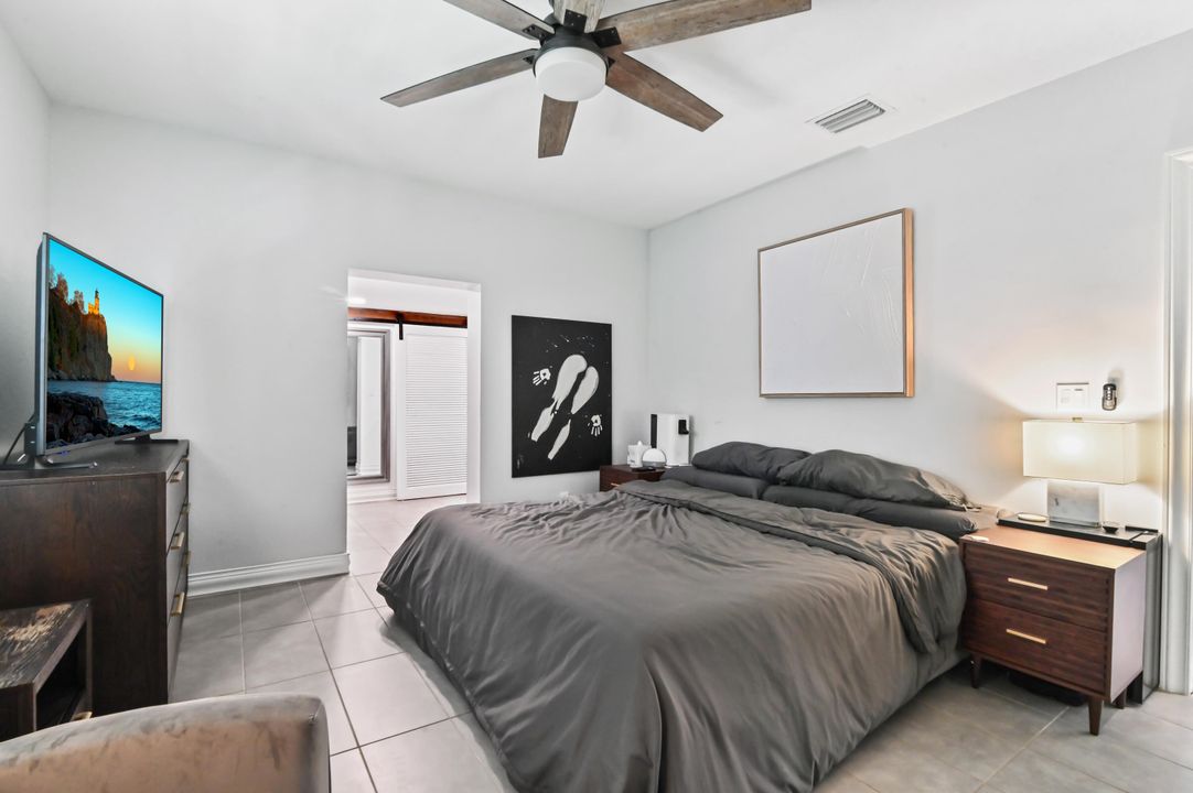 For Sale: $795,000 (2 beds, 2 baths, 1341 Square Feet)