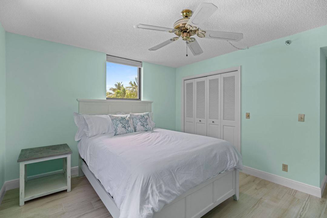 For Sale: $959,000 (2 beds, 2 baths, 1520 Square Feet)