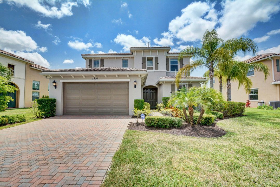 Active With Contract: $3,995 (4 beds, 3 baths, 2873 Square Feet)