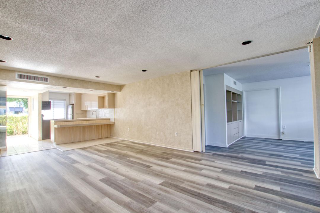 Active With Contract: $2,100 (3 beds, 2 baths, 1331 Square Feet)