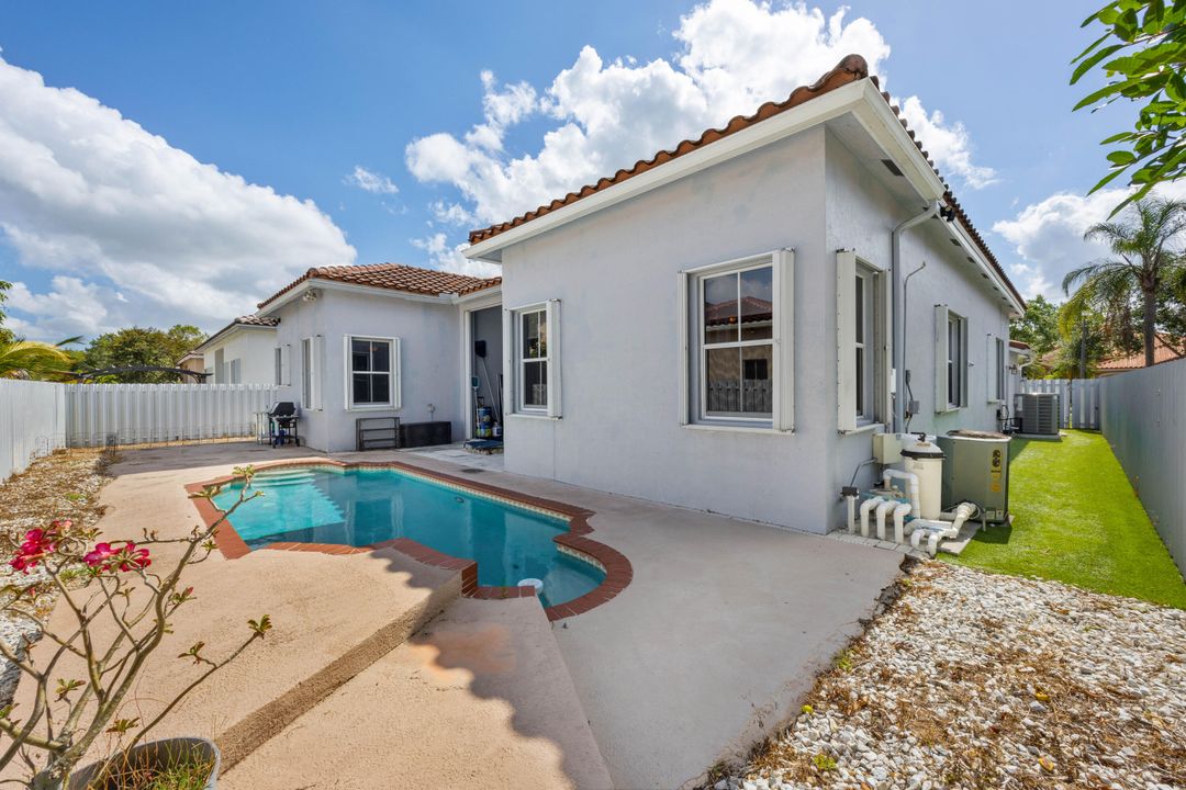 Active With Contract: $4,200 (4 beds, 2 baths, 2481 Square Feet)