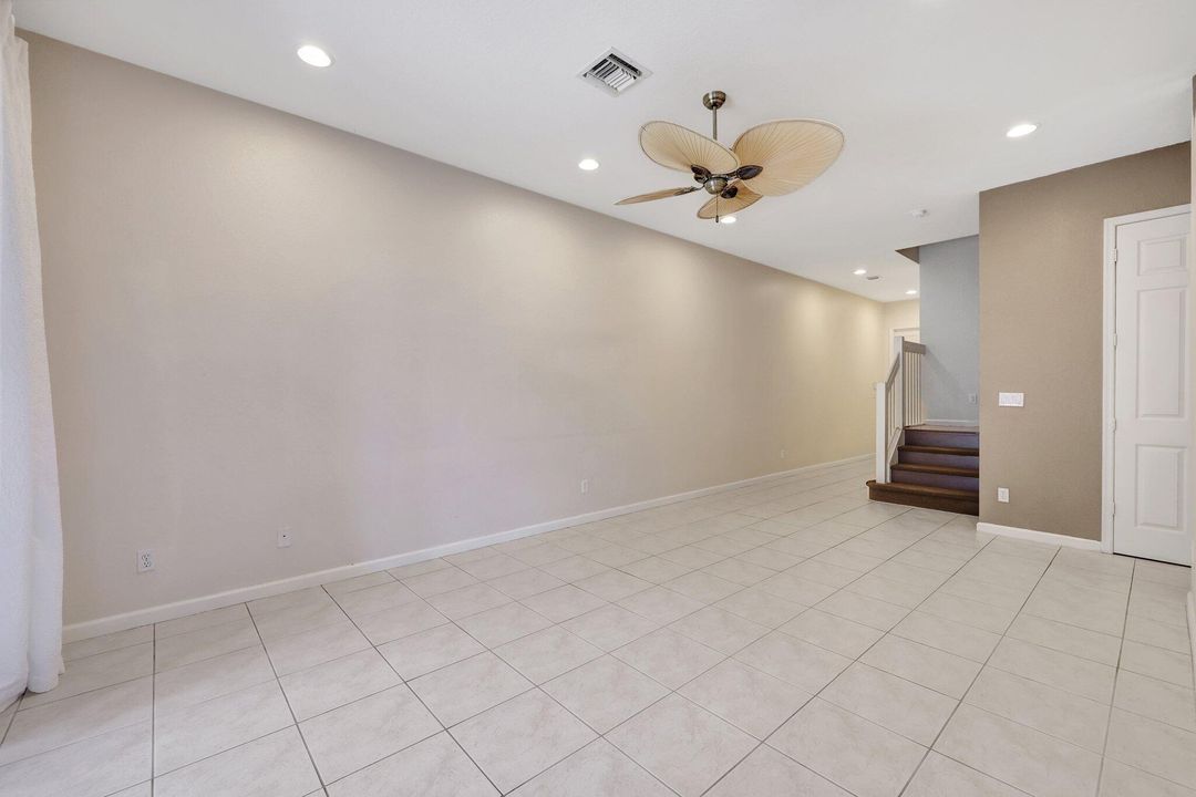 For Rent: $2,650 (3 beds, 2 baths, 2123 Square Feet)