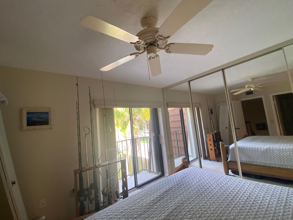 For Sale: $449,000 (2 beds, 2 baths, 1236 Square Feet)