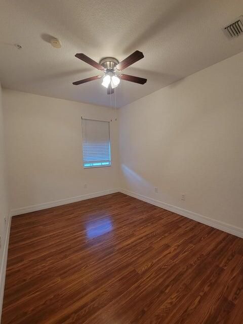 For Sale: $480,500 (3 beds, 2 baths, 1876 Square Feet)