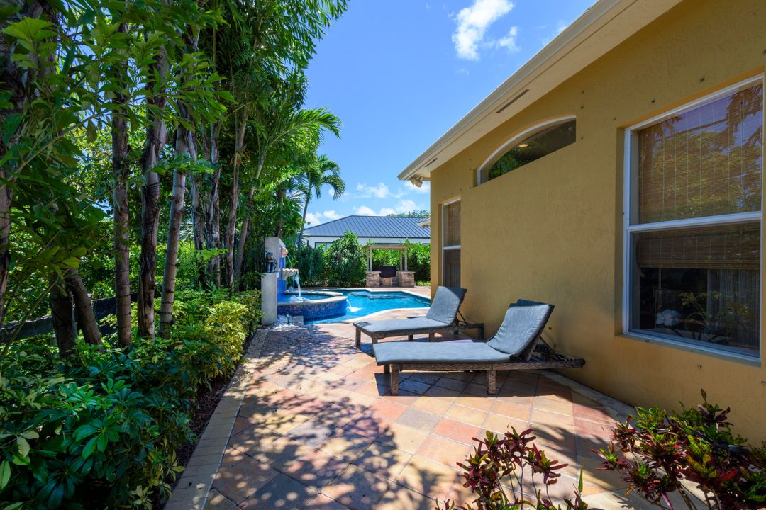 For Sale: $1,600,000 (4 beds, 3 baths, 2740 Square Feet)