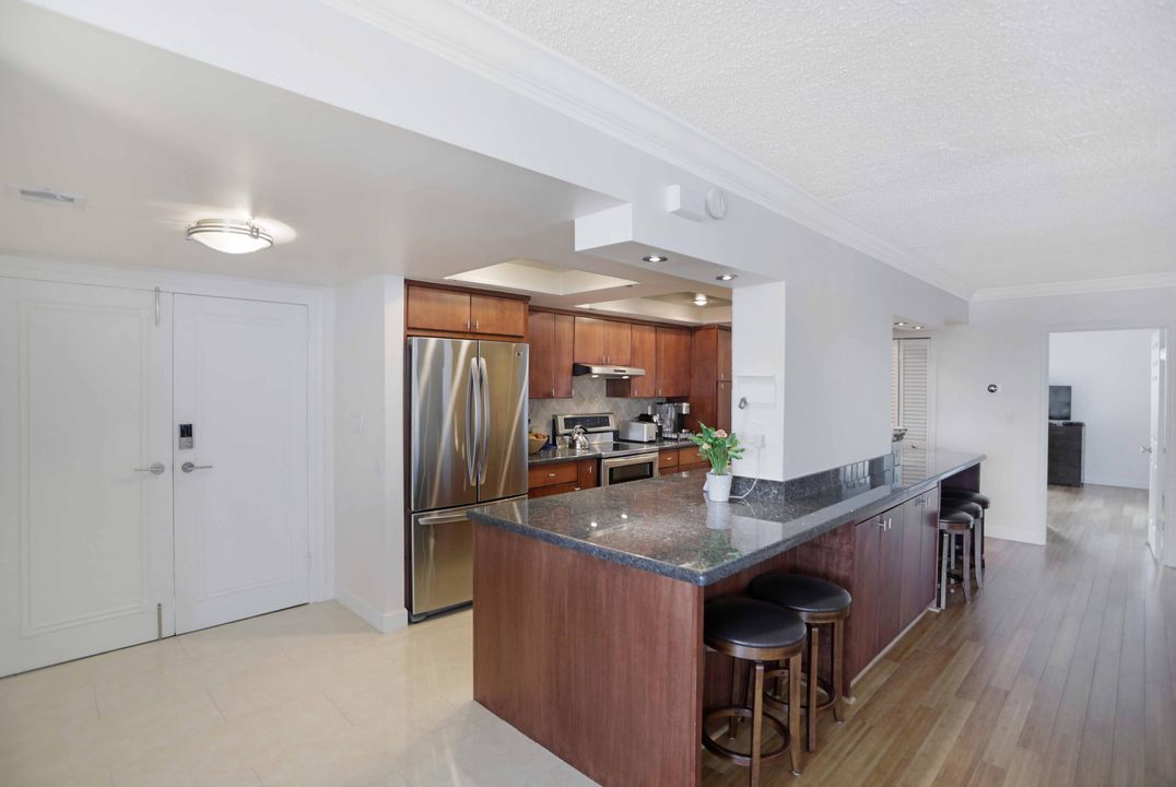 For Sale: $1,100,000 (2 beds, 2 baths, 1750 Square Feet)